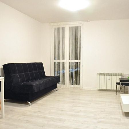 ורשה Nice And Comfy Studio Close To Old Town And Metro. מראה חיצוני תמונה