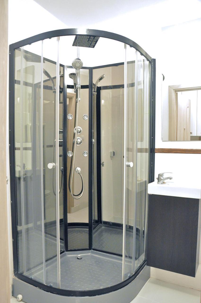 ורשה Nice And Comfy Studio Close To Old Town And Metro. מראה חיצוני תמונה